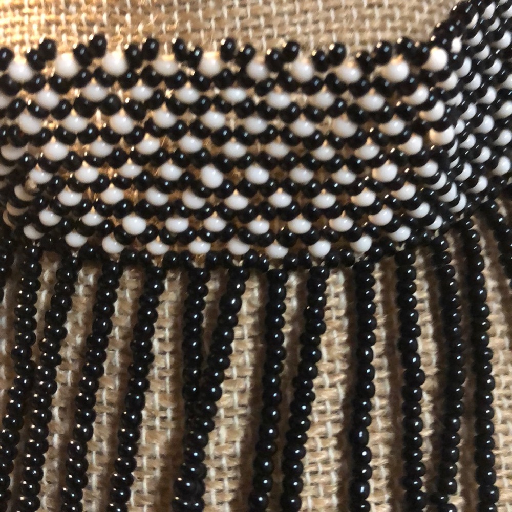 Shell Necklace - Picture 2 of 4